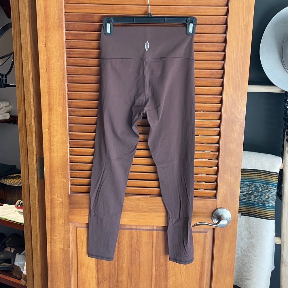 FP movement Never Better 7/8 leggings size S cocoa - Picture 3 of 3